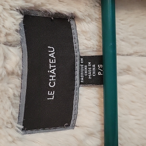 Le Chateau Vest - Picture 2 of 6